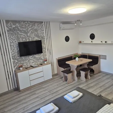 Kucko Vendeghaz Feriehus *